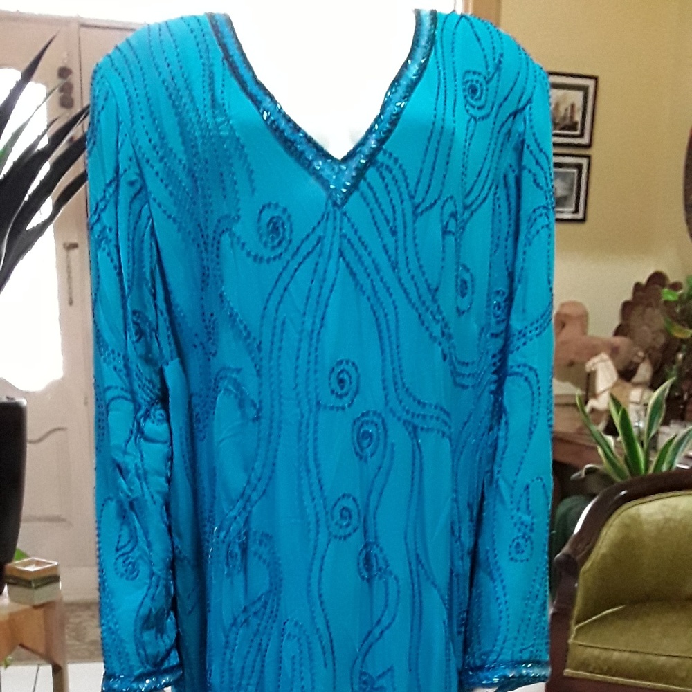 Stenay Plus Cocktail dress/Short Beaded Dress